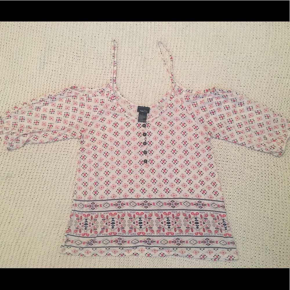 Cold Shoulder Patterned Half-Sleeve Shirt